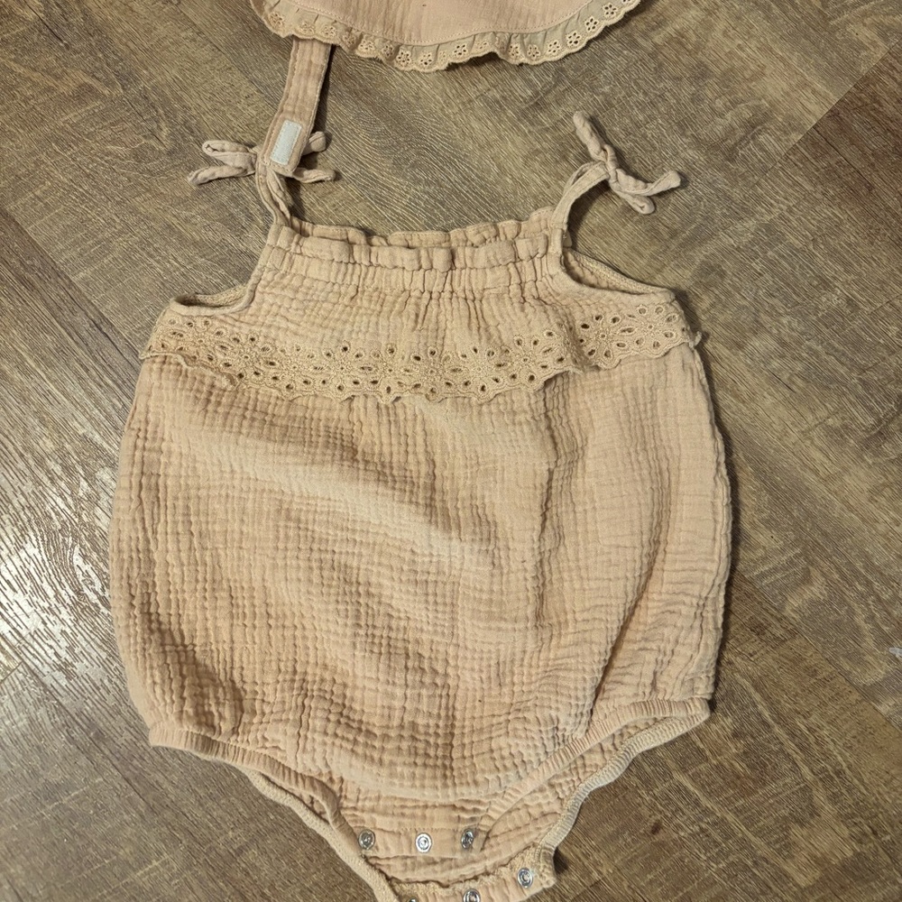 Linen romper & hat set 24m